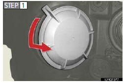 Turn the bulb base counterclock- wise.